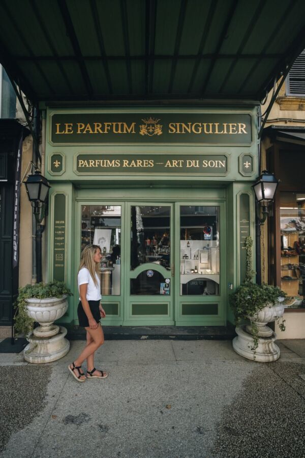 Intérieur magasin bio Salon