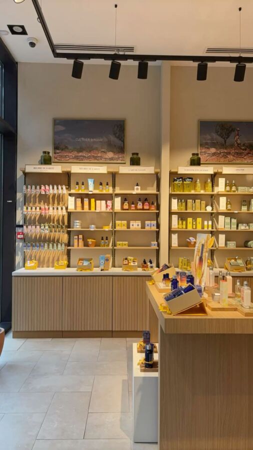Intérieur magasin bio Salon